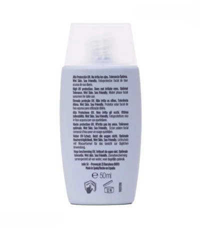 ضد آفتاب بدون رنگ SPF50 ایزدین مدل فیوژن واتر حجم ۵۰ میل ردمز