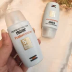 ضد آفتاب بدون رنگ SPF50 ایزدین مدل فیوژن واتر حجم ۵۰ میل ردمز
